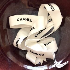 Chanel gift wrapping ribbon 100 inches long